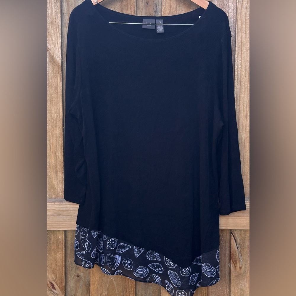 Chico’s Travelers Slinky Tunic Blouse Plus Size 3 or Women’s 16 Shells